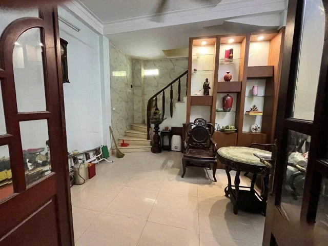 Cho thuê nhà ngõ 40 Võ Thị Sáu, Bạch Mai quận Hai Bà Trưng 30M x 6T FULL ĐỒ giá 15 triệu