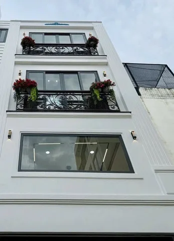 Bán gấp nhà 54m² đường Trần Quang Diệu, P14, Q3. Xây 3tầng, hẻm 4m