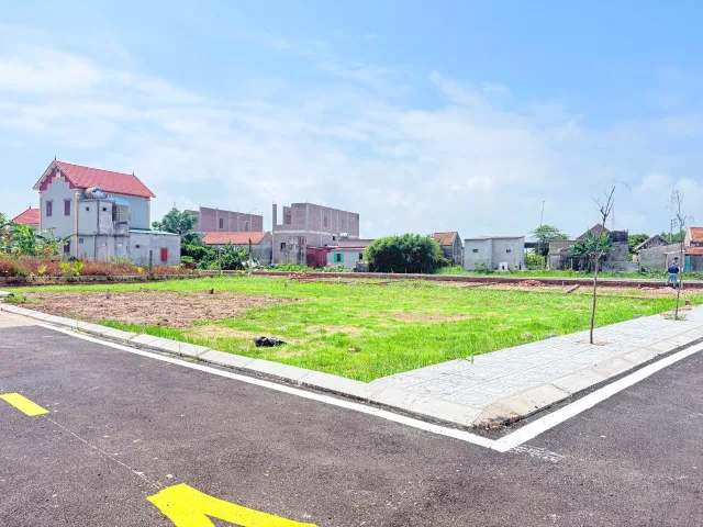 Đất thổ cư Hòa Lạc, lô góc 3 thoáng, vị trí hiếm