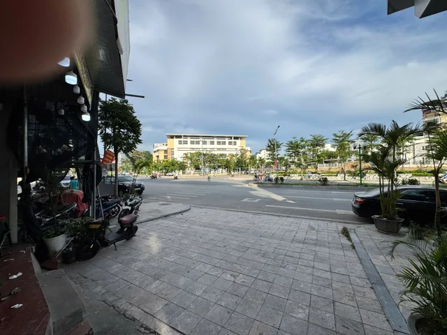Bán đất Ngọc Thụy 100m² full thổ cư ngang 4.1m giá 27 tỷ tại Phường Bồ Đề (MUA/BÁN BĐS nhắn tin Zalo 0862299066)
