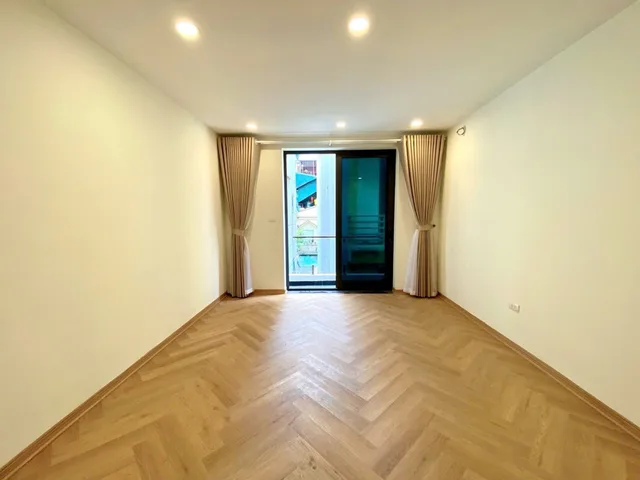 MĂT NGÕ THÔNG KINH DOANH  - 4 TẦNG THANG MÁY - Ô TÔ ĐỖ CỬA