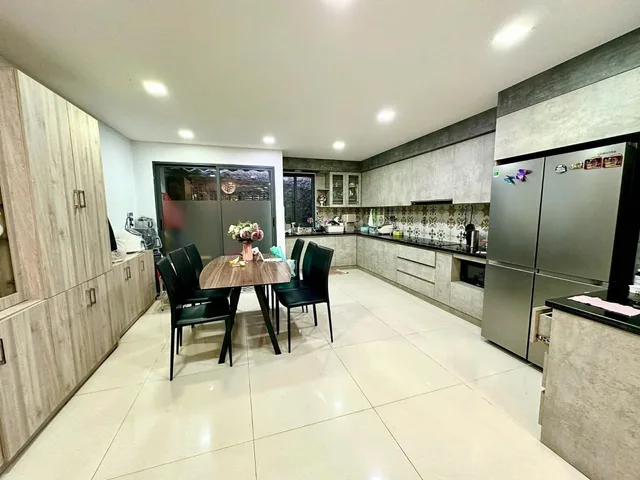 Chính chủ gửi bán: Nhà 4 tầng Hoà Xuân, ngay cầu Hoà Xuân, dự án Spana. Giá chính chủ.
