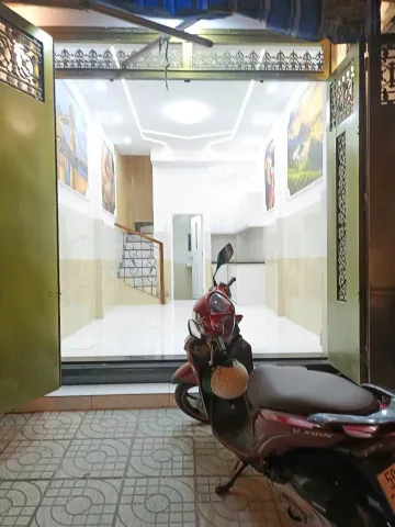Nhà đẹp 3 tầng gần Đường Lê Văn Quới – Giá chỉ 3.5 tỷ, hiếm có khó tìm!