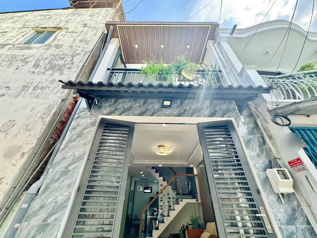 Sổ hồng riêng căn 75,8m2 giá 2 tỷ 150 triệu đường Lê Quang Định, phường 11, Bình Thạnh.