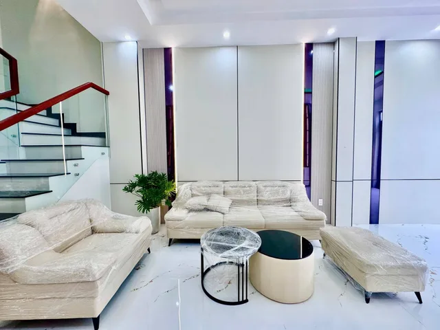 Kẹt tiền kinh doanh cần bán gấp nhà