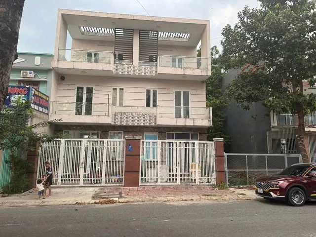 Cần bán 2 căn nhà mặt tiền ĐX 065 định hòa kế chung cư Phú Mỹ Hưng