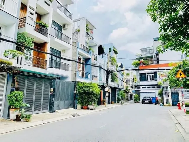 NHÀ ĐẸP 2TẦNG SÁT CV HOÀNG VĂN THỤ giáp PHÚ NHUẬN N4*17 HẺM 7M THU NHẬP 15TR/T - 💰7.9999Ty hơn. (2.6)
ALO: #OchinOhaiMộtOSáu9MỘTMỘT.