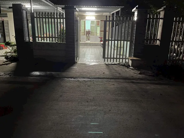Bán nhà cấp 4 xây kiên cố mặt tiền nhựa thanh phú mỹ yên