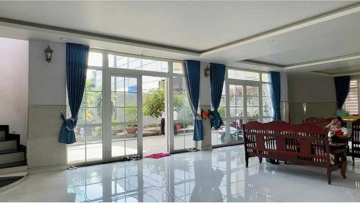Sản phẩm ngộpp
-Giá cả còn thương lượng mạnh