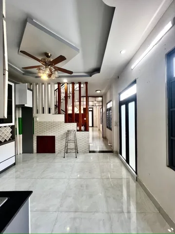 CĂN GÓC 3 TẦNG - 100M2 -  SÁT BÌNH TRỊ ĐÔNG - HẺM XE HƠI NÉ NHAU THÔNG TỨ TUNG - BÌNH TÂN