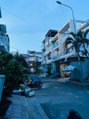 NHÀ BÁN - BÌNH CHÁNH - BÌNH HƯNG- KDC GIA HÒA- 5X20M - 3 TẦNG- NHỰA 10M- HƠN 6TY