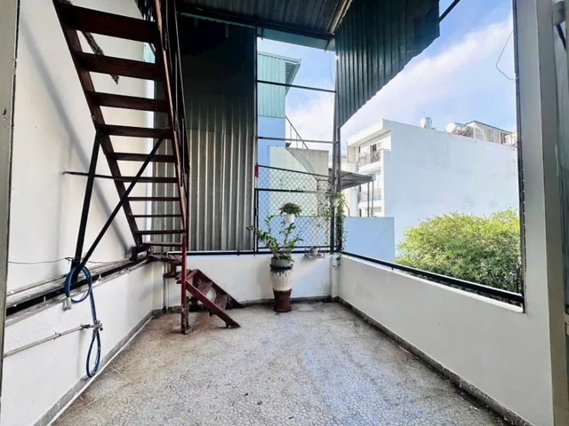 ✨ NHÀ LÊ VĂN HUÂN – GẦN GA T3 – 3 TẦNG – DT NHÀ ~50M2 – HƠN 7T 🏠

🌿 Nhà đẹp, công năng đủ, phù hợp ở lâu dài
📍 Gần ga T3 – Etown Cộng Hòa – vị trí tiện di chuyển

📞 O983.7O9.915 (Kim Yến)

4nzhh