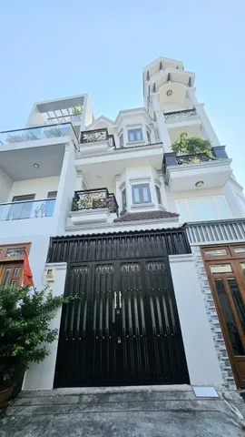 VỊ TRÍ VÀNG HƯỞNG LÀN SÓNG HẠ TẦNG ĐÓN ĐẦU GA T3 & METRO SỐ 2 – HẺM Ô TÔ TRÁNH NHAU – 4*14*4TẦNG - 5PN CÓ PN TRỆT – GIÁ 7.Đ NHẸ (366)

​💼 Sổ vuông đẹp, hoàn công đầy đủ, pháp lý chuẩn công chứng ngay.
📞 Alo em LIN gấp: 0902.106.911 để xem nhà và chốt c