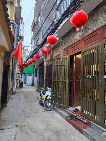 💥BÀ TRIỆU - 5 TẦNG – NGÕ BA GÁC ĐUA – 50M RA Ô TÔ – FULL NỘI THẤT – Ở NGAY!