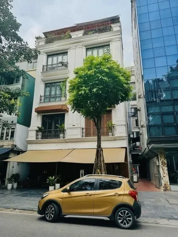 Mặt phố kinh doanh đỉnh cao lõi Hoàn Kiếm 💥 Nơi dòng tiền chảy mãi, gia sản bền vững truyền nhiều thế hệ – 102m2 x 6 tầng giá 1xx tỷ