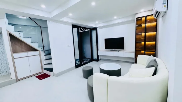 NHÀ THÔNG PHỐ TRUNG PHỤNG - XÃ ĐÀN_32m2_NHÀ ĐẸP FULL NỘI THẤT_VỀ Ở NGAY_nhỉnh 6 tỷ
