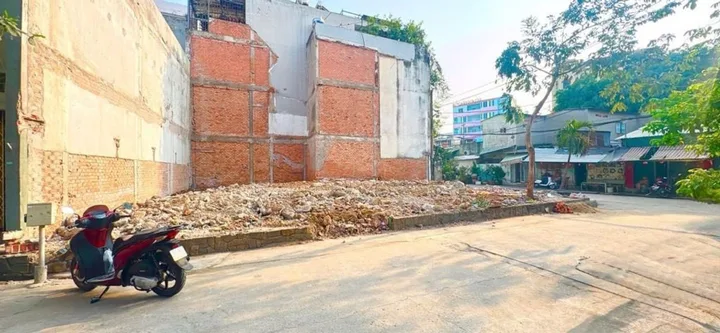 BÁN ĐẤT TÂN HÒA ĐÔNG BÌNH TÂN 58M2 HẺM XE HƠI 7M XÂY 5 TẦNG 5.3 TỶ