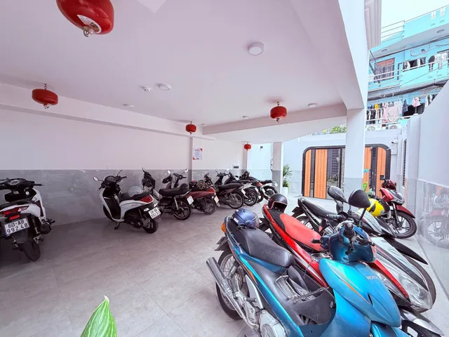 NHÀ TỐNG VĂN HÊN – 6 TẦNG – LÔ GÓC -  DT ~153M2 – HƠN 24T 

* Nhà mới đẹp, phù hợp khai thác CHDV hoặc giữ tài sản tốt
* Vị trí đẹp, Trường Chinh – Tân Sơn – Cộng Hòa
* Pháp lý rõ ràng

O983.7O9.915 (Kim Yến)

b4A