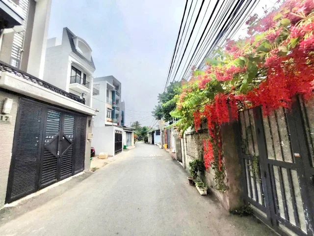 🚗 BÁN ĐẤT TẶNG NHÀ C4 - 194M2( 7.2*27), FULL THỔ - CÔNG NHẬN ĐỦ, XÂY DỰNG CAO - KHÔNG QH, LG - HẺM XE HƠI - GẦN QL1K, KCX LINH TRUNG, LÀNG ĐHQG - LINH XUÂN, THỦ ĐỨC. (1)