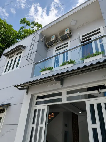 Bán nhà đẹp Lạc Long Quân - HXH -2 tầng 5x13 chỉ nhỉnh 5tỷ