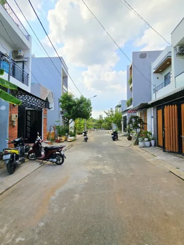 💥 ĐẤT NỀN 50.4M2, VUÔNG VỨC, ĐƯỜNG Ô TÔ 8M CÓ VỈA HÈ, GẦN CHỢ LONG TRƯỜNG. ngang 4m giá 3.15 tỷ tại Đường Trường Lưu Phường Long Trường