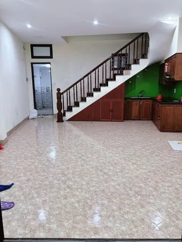 Cho Thuê Nhà Ngõ 1x Láng Hạ 50M² 4 Tầng 5 Ngủ - Nội Thất Trống - Giá Thuê 12tr