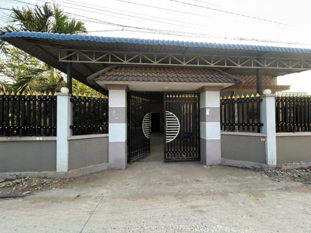 Cần bán nhà vườn 1000m2 đường bê tông ôtô