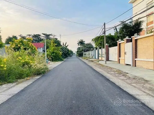 Cần bán gấp đất 240m2 full thổ , ngay X.Tân Phú Trung , Củ Chi Giá 1 tỷ 3