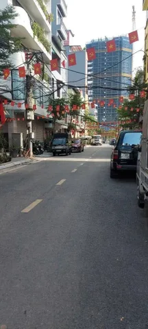Văn miếu, 56m x 5tầng x Mt 4m, ngõ nông, ô tô đỗ cửa, dòng tiền