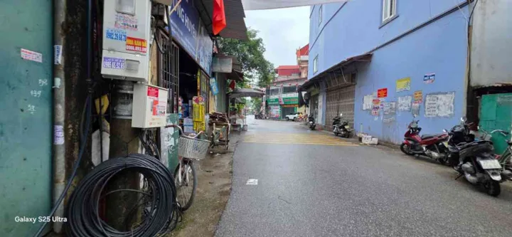 Mặt phố trần phi nhỡn , gần chợ , công viên , trường học các cấp, tiện ích ngập tràn