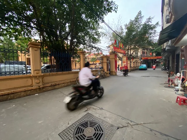 Nhà đẹp, không gian sống canh, thoáng mát, vị trí đẹp , tiện ích ngập tràn, fi chuyển thuận tiện.