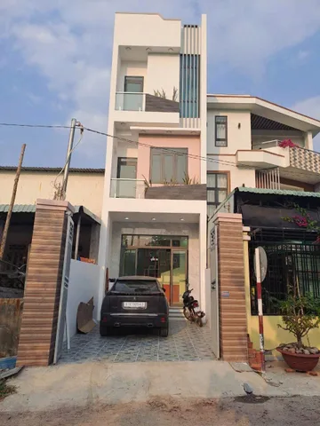 Bán Nhà Phú Mỹ , Thủ Dầu Một , Tphcm 
nhà 1 trệt 2 lầu mặt tiền nhựa DX gần chợ Phú Mỹ 2ty8xx