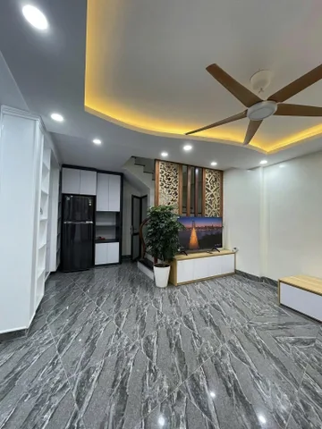 Cho Thuê Nhà Ngõ 296 Lĩnh Nam - Hoàng Mai 31M² 6 Tầng 4 Ngủ - Full Nội Thất Mới Tinh - 15M Ra Ô Tô - Giá Thuê 14tr