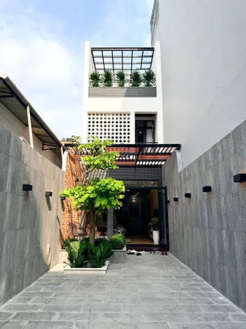 Bán nhà cho cô 9 Thạnh Lộc, Q12, GIÁ 3 TỶ300TR hẻm 7m, DT 80m2 HĐ thuê 19 tr/th. Sổ hồng riêng