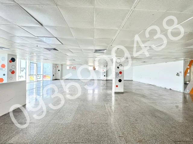 CHO THUÊ VĂN PHÒNG 320 M2 CHỈ 240.000Đ/M2 NGAY NGUYỄN VĂN LINH. LH: 0935 999 438