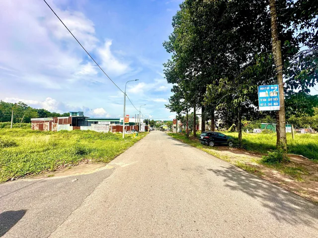 Kèo thơm - ngay KCN Long Đức 3 mới khởi công - đường nhựa - Giá chỉ 1ty350