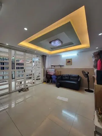 Hẻm cụt, xe hơi vào - Nhà 3 tầng Lâm Văn Bền -  5 x14,1m - 11.X tỷ
