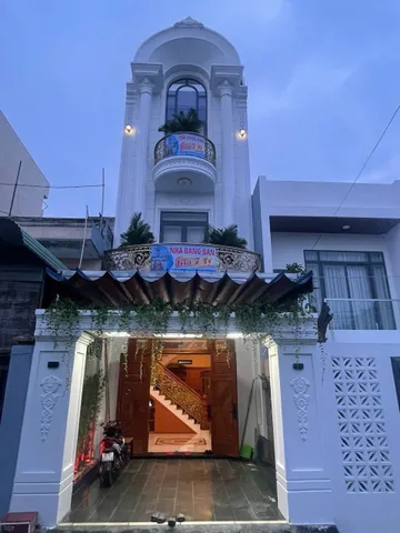 🏠CẦN BÁN GẤP GẤP NHÀ 1TRỆT 2LẦU MẶT TIỀN KINH DOANH VỊ TRÍ NGAY ĐƯỜNG NGUYỄN ÁI QUỐC P. TAM HIỆP ĐƯỜNG TRƯỚC NHÀ 8M THÔNG .
