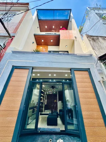 Bán nhà siêu phẩm ở Hai Bà Trưng, Q1. DT 80m2, hẻm 6m, hđ thuê 19tr/th. SHR chính chủ
