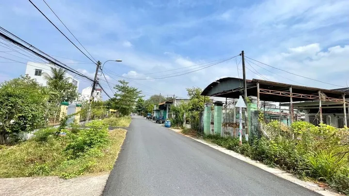 Cần bán gấp đất 120m2 full thổ , ngay X.Tân Phú Trung , Củ Chi , Giá 795 triệu