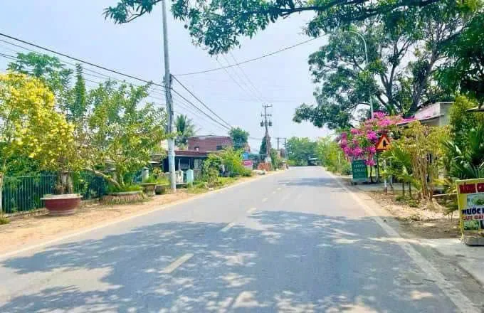 Chủ ra nhanh 2000m2 nhựa to gần chợ trường cách KCN bàu bàng 5phut