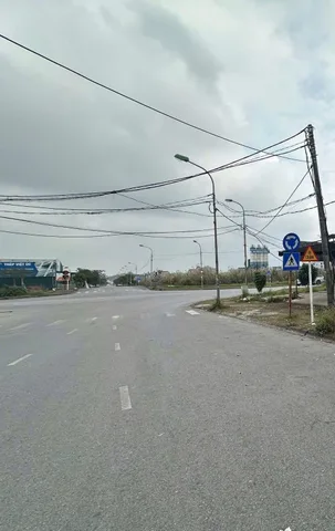 BÁN ĐẤT LÔ III KTX TRƯỜNG NGUYỄN VIẾT XUÂN,CAO XANH,HẠ LONG