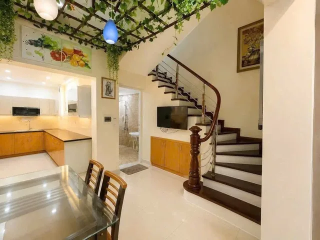 Cho thuê nhà ngõ 126 Hoàng Văn Thái, Thanh Xuân 70M*4T giá 20 triệu NGÕ Ô TÔ