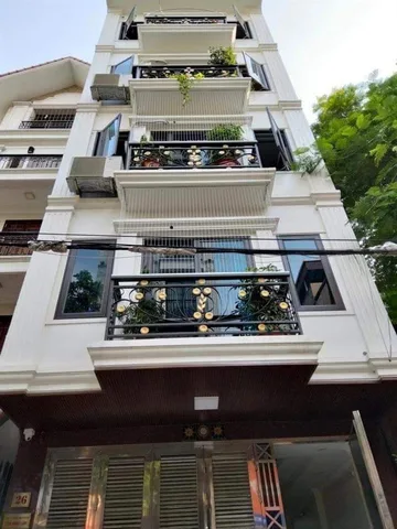 Bán nhà Khương Trung, Thanh Xuân, view hồ đầm hồng, sát vành đai 2.5, 5 tầng thang máy, ô tô vào nhà, 60m2, 17.9 tỷ