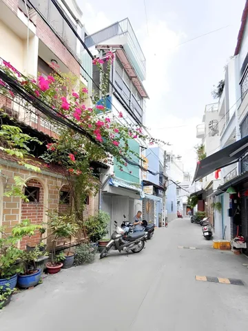 Nhà 3 tầng Lạc Long Quân Bảy Hiền Tân Bình - Hẻm 6m thông, DT: 60m2(4.8mx13m) - 7,x tỷ