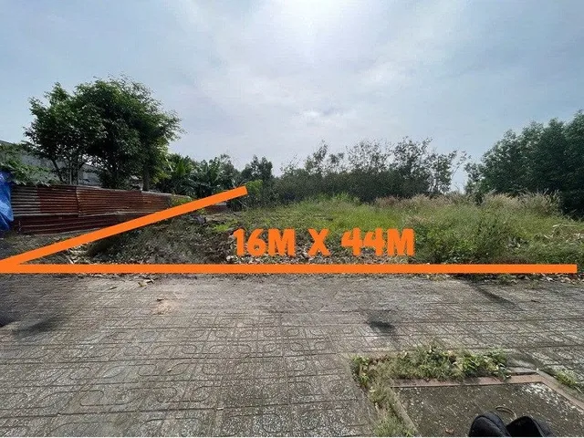 Bán đất 619m² có sẵn 80m² thổ cư ngang 16m giá 2tỷ448 tại Xã Phú Giáo
