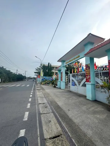 SIÊU PHẨM NỀN MẶT TIỀN KINH DOANH BUÔN BÁN ĐA NGÀNH NGHỀ NGAY CÔNG AN UỶ BAN TRƯỜNG CẤP 1,2,3