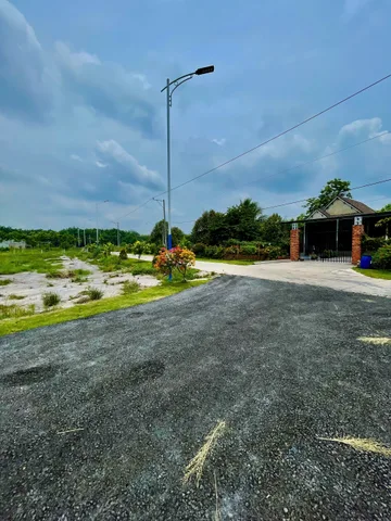 Bán đất Chơn Thành Bình Phước, diện tích 250m2, dân cư có sẵn, điện nước đầy đủ, gần khu công nghiệp.