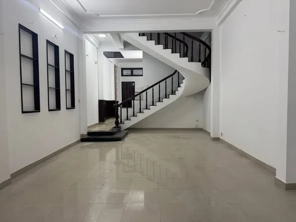 Sụp hầm Bán nhà 4 tầng 4 mê mặt tiền Hàn Thuyên- Hòa Cường đường 7m5 lề 4m đoạn đẹp