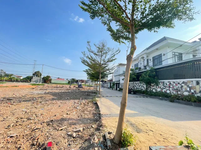 HÀNG F0 MỚI RA LÒ , ĐẤT 1/NGUYỄN THỊ SÁNG , ĐÔNG THẠNH , HÓC MÔN 5M X 21M FUIL THỔ GIÁ BÁN 3,65 TỶ